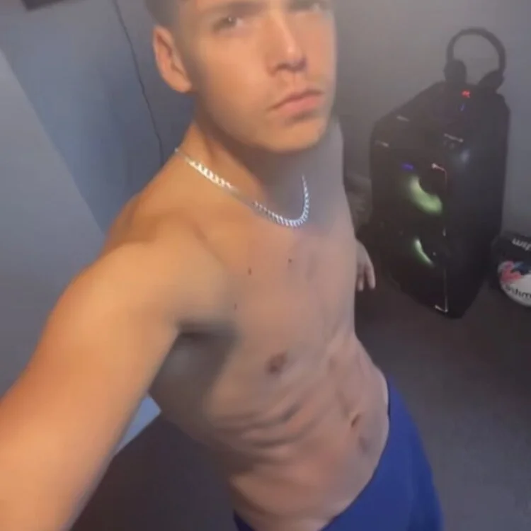 Offline XXX chat modela badbrad_2