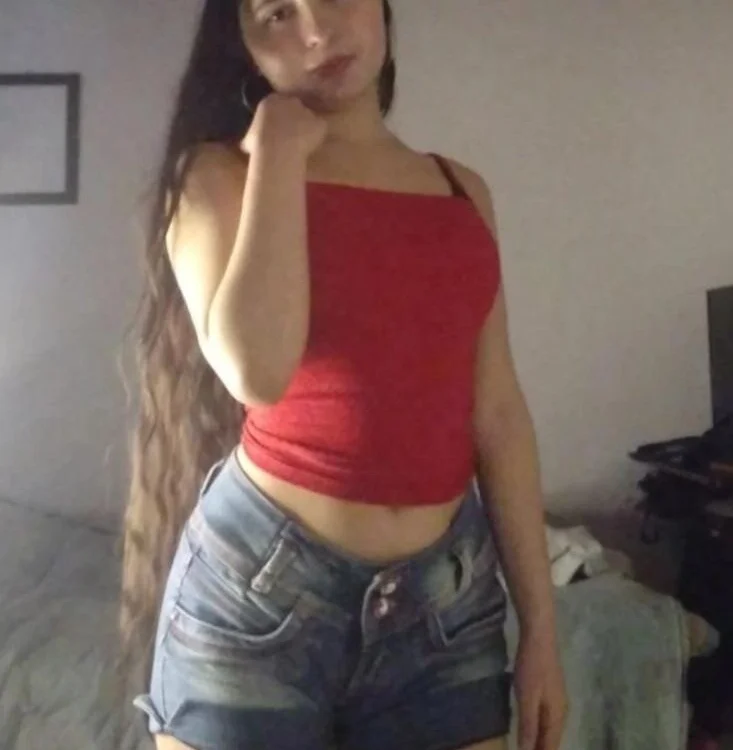 Sara__666's Offline Chat Room