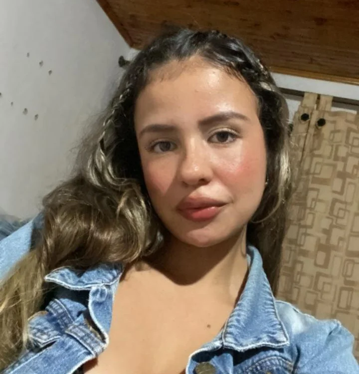 nathaly_jones_ Offline XXX Chat