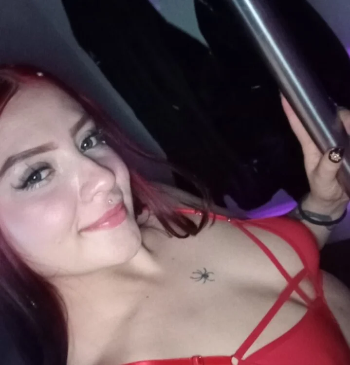 Candy_Nate offline XXX-chatje