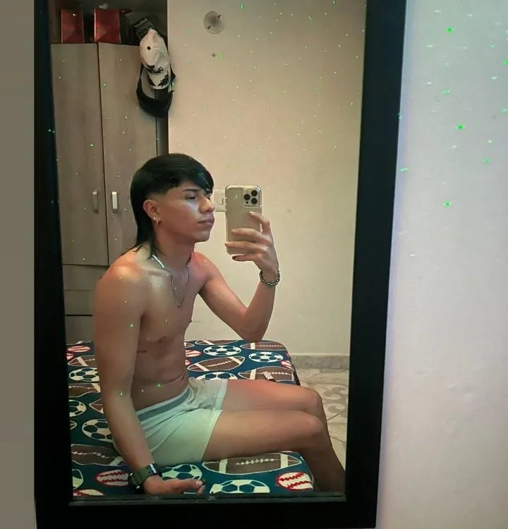 Offline XXX chat modela Miuller_AJ