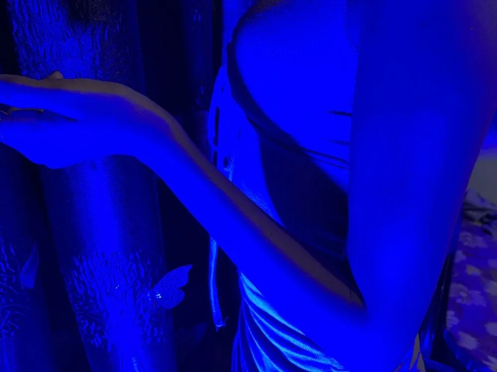 Noori_55's Offline XXX Chat