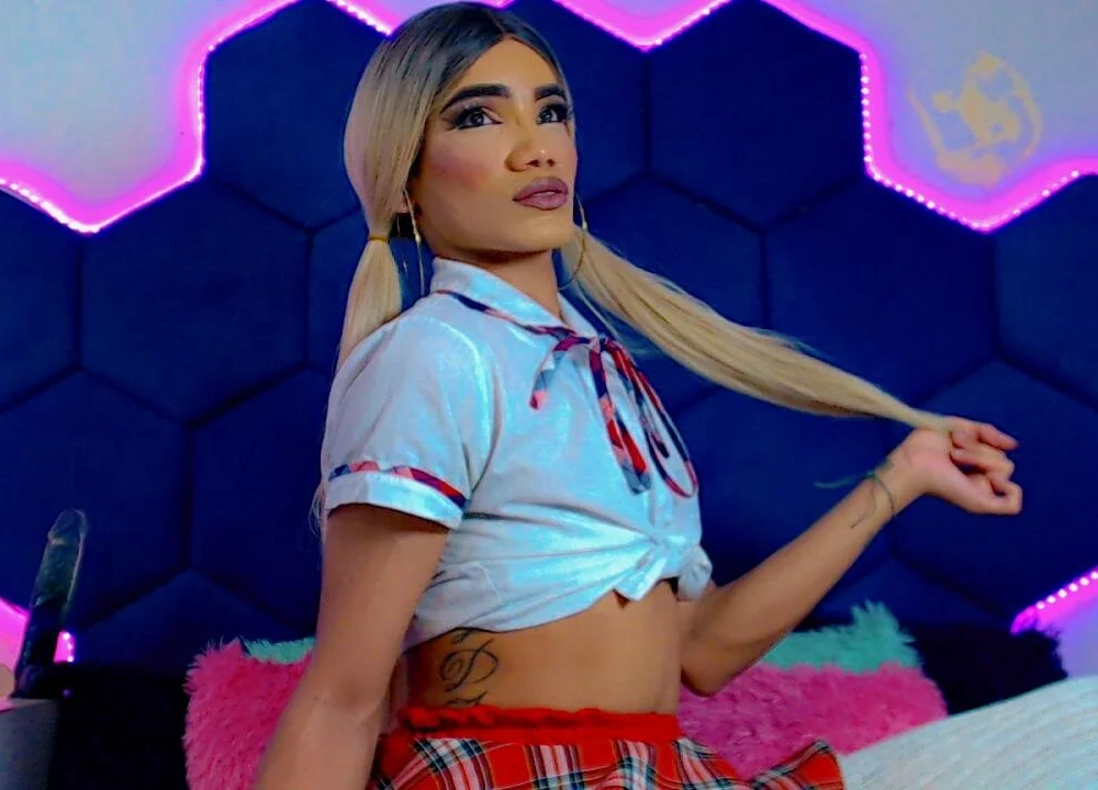 Chat +18 off-line de sheylarjenner_23