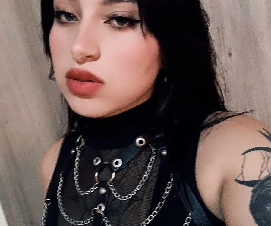 carolinnaaa_69 offline chatrum