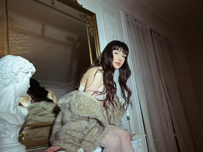 Sophie_Avory: συνομιλία ΧΧΧ εκτός σύνδεσης