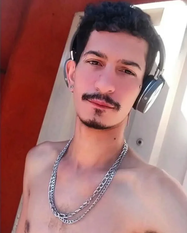 theyllorwillian 离线XXX聊天