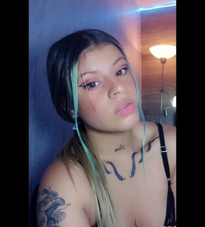 partytrio_5's Offline XXX Chat