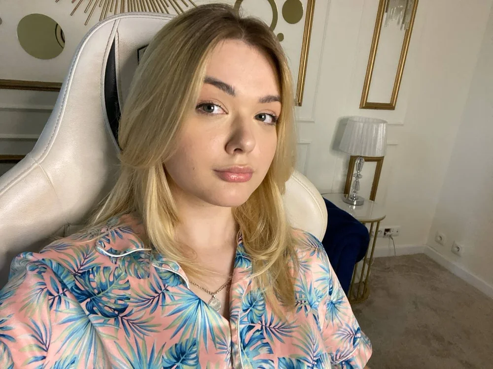 Offline chatovací místnost Alexandra_054