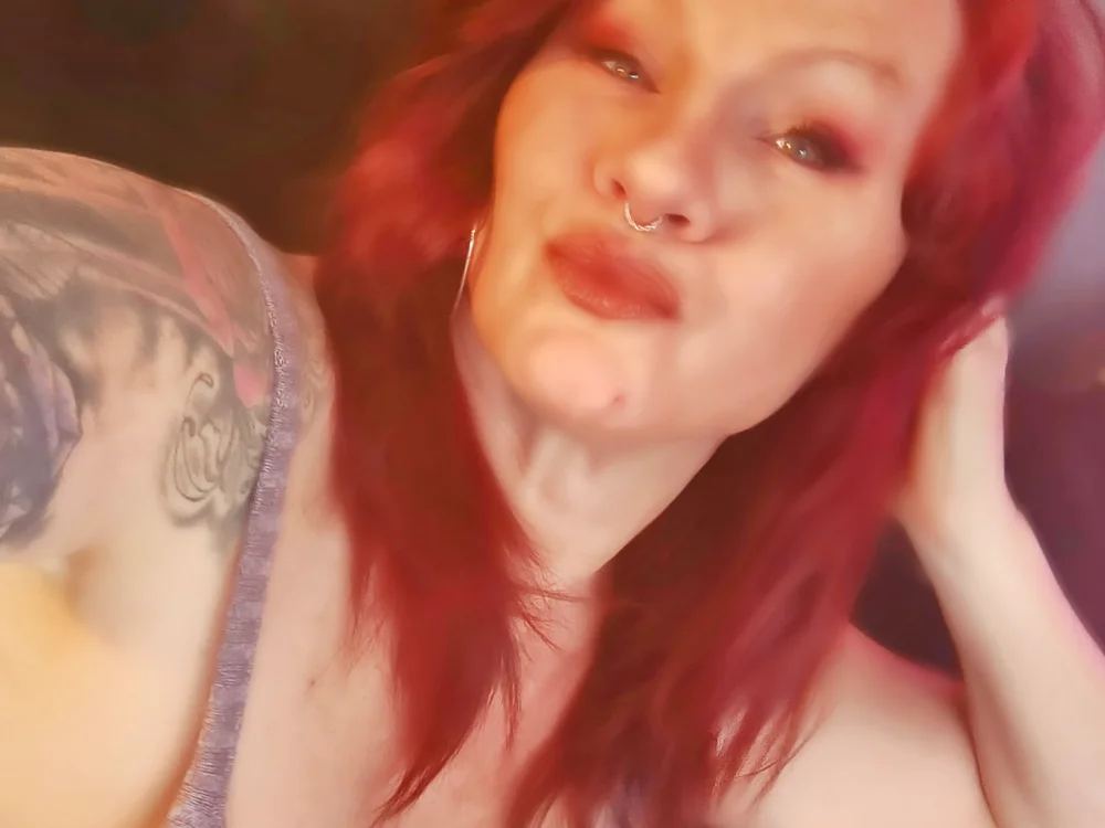 KinsleyRose's Offline Chat Room
