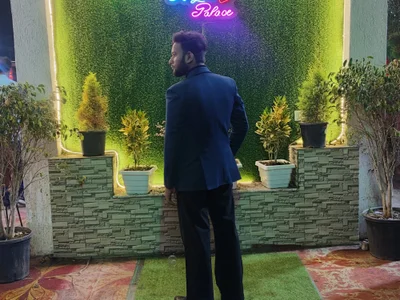 KhdaBdaLUND - Boy 