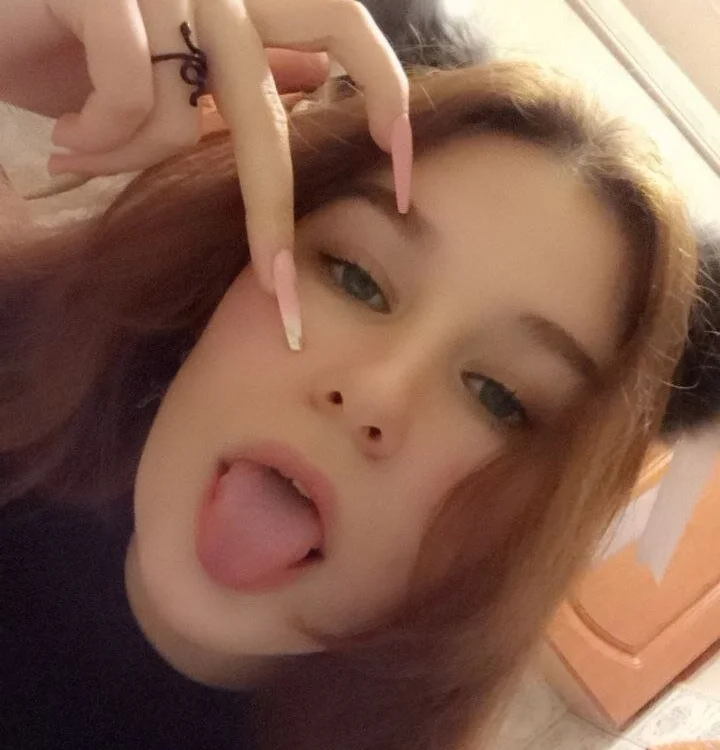 AliceGustman's Offline Chat Room