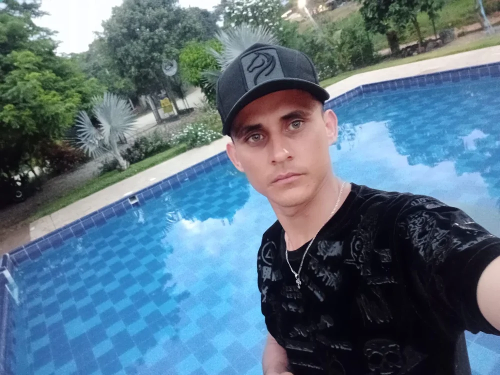 MarlonJons offline chatrum
