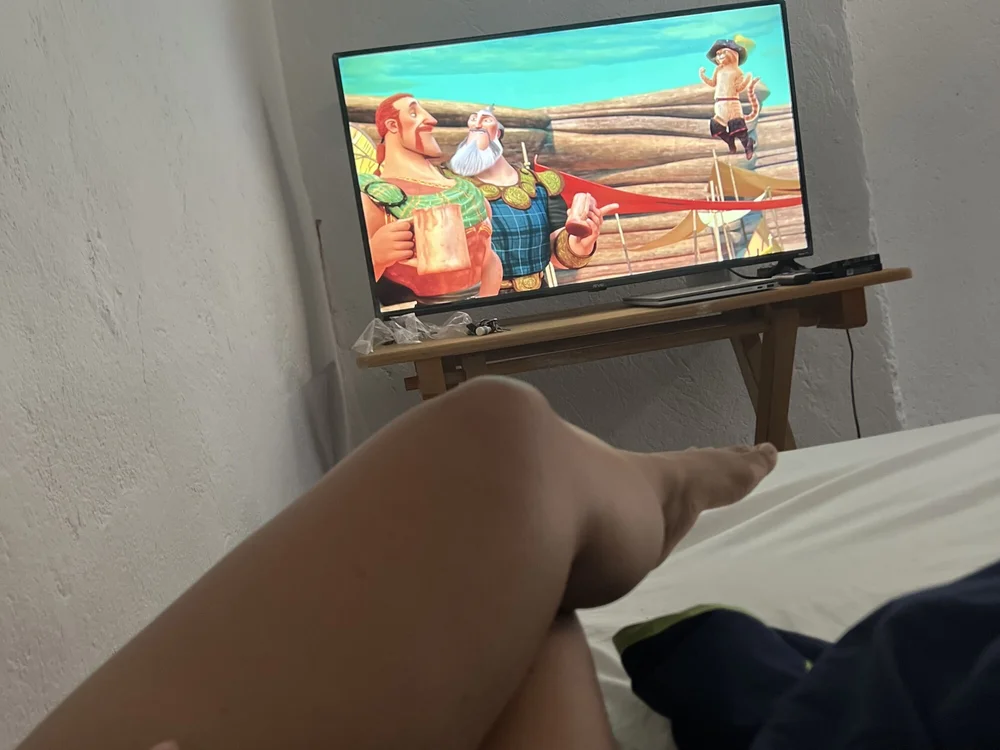 Pequitas20's Offline Chat Room