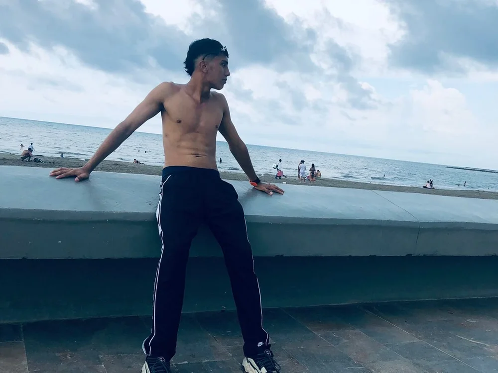 Max_kony's Offline XXX Chat