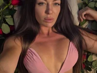 TheloWorldTravels' Live XXX Chat