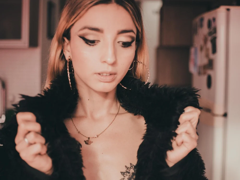 sidneey_lovee Offline XXX-Chat