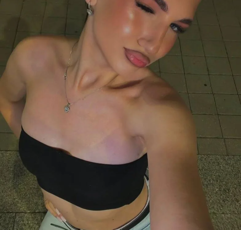 Offline XXX chat CandiLowland