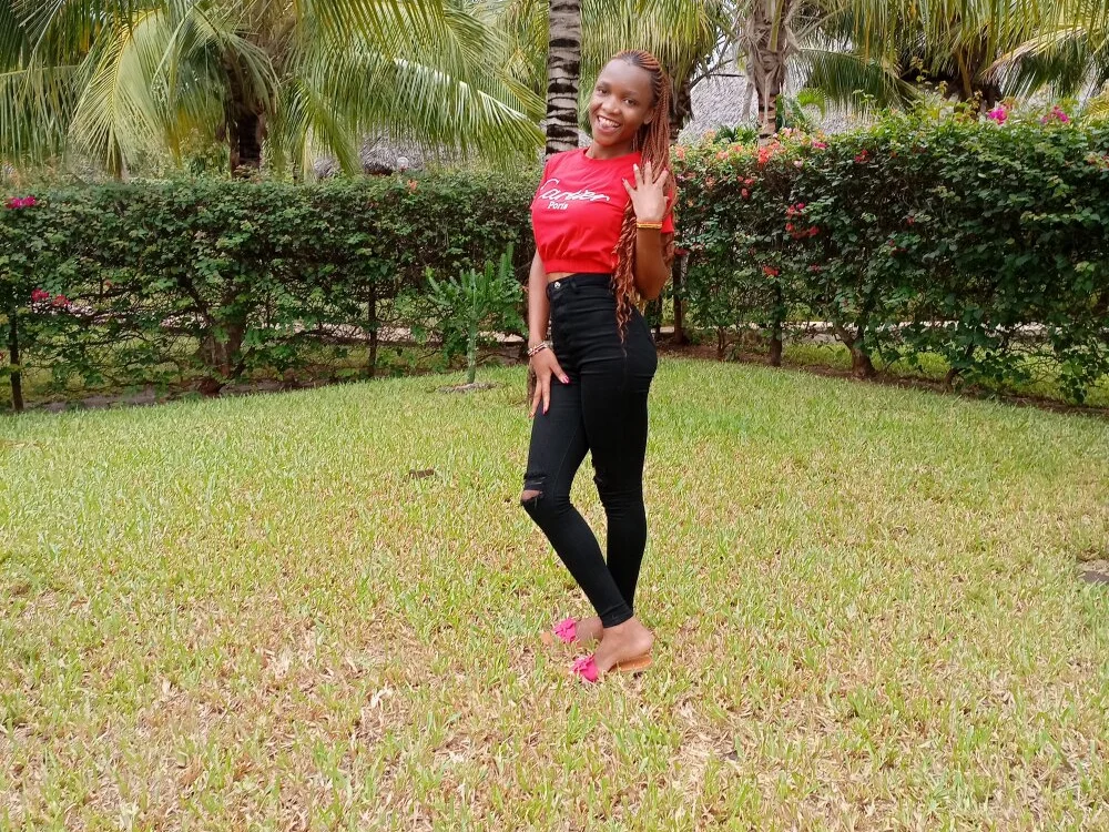 Naughty_Girl17 Offline XXX Chat