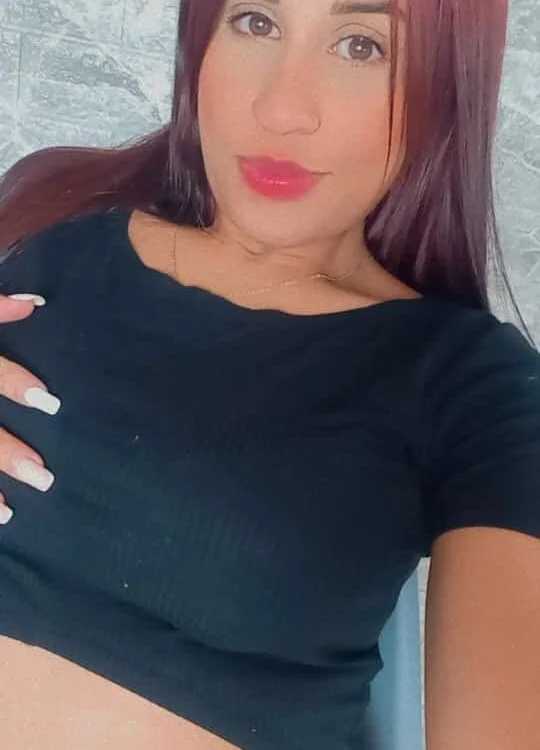 romina_hs' Offline XXX Chat