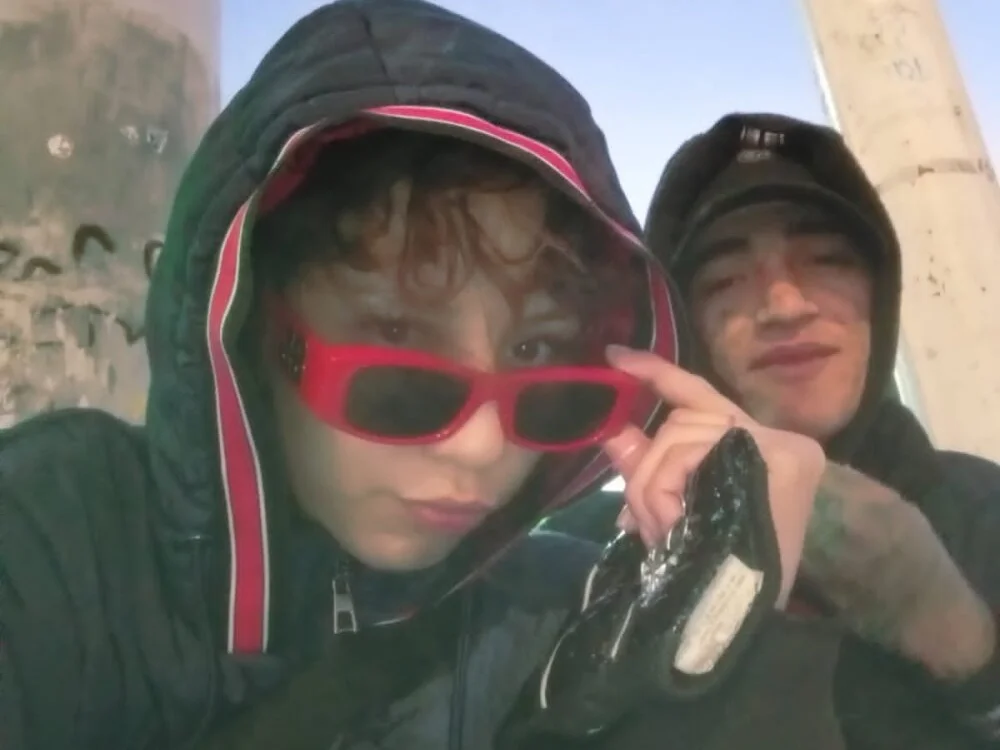 THAKINGHORNY Chat XXX offline