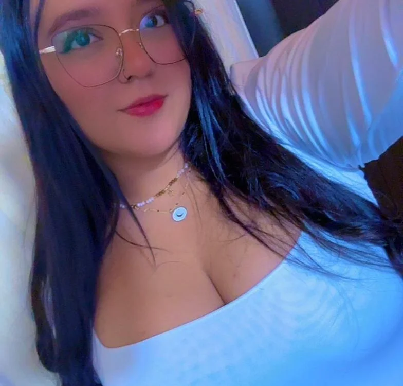 SkarletMadison's Offline Chat Room