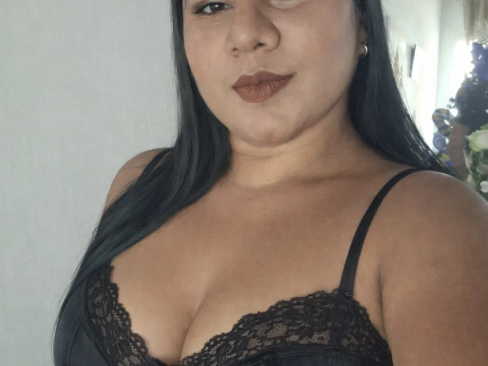 Perla011's Offline Chat Room