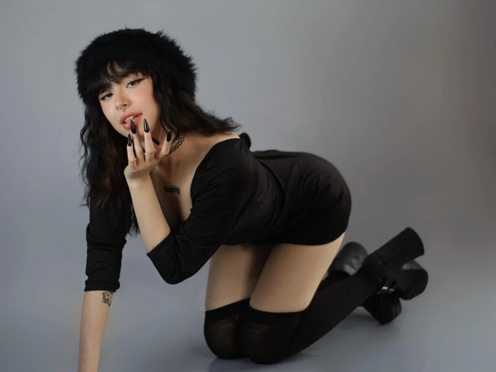 _Judaline_ Offline XXX-chat