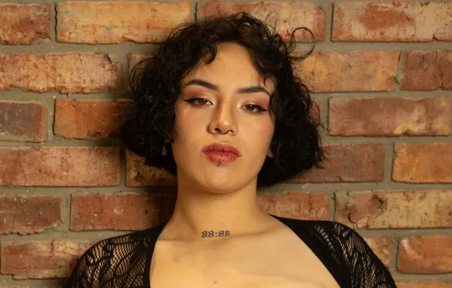 دردشة Kiara_Fox__ الجنسية المباشرة
