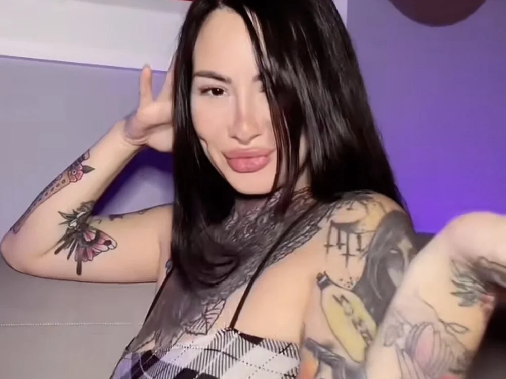 Coochie_Katana's Offline Chat Room