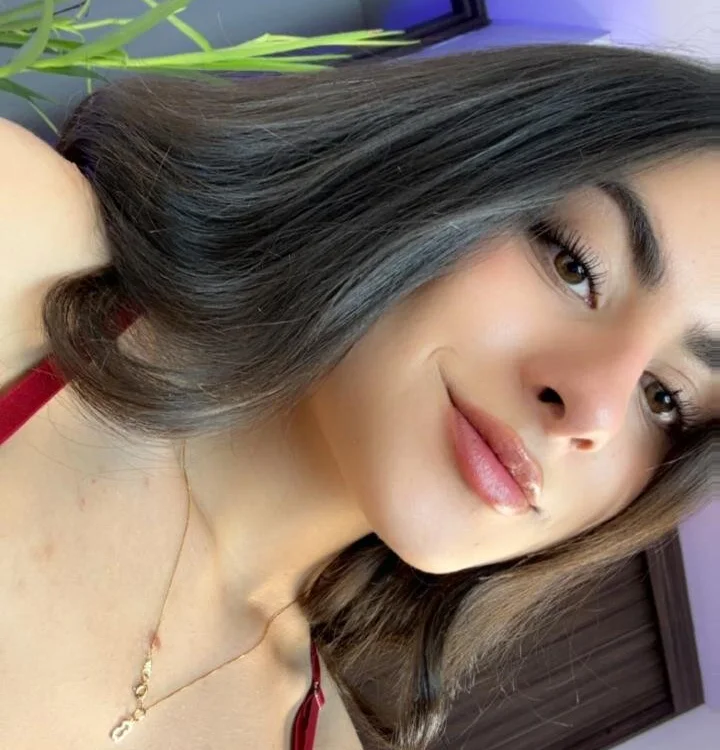 imsofia_dy's Offline Chat Room