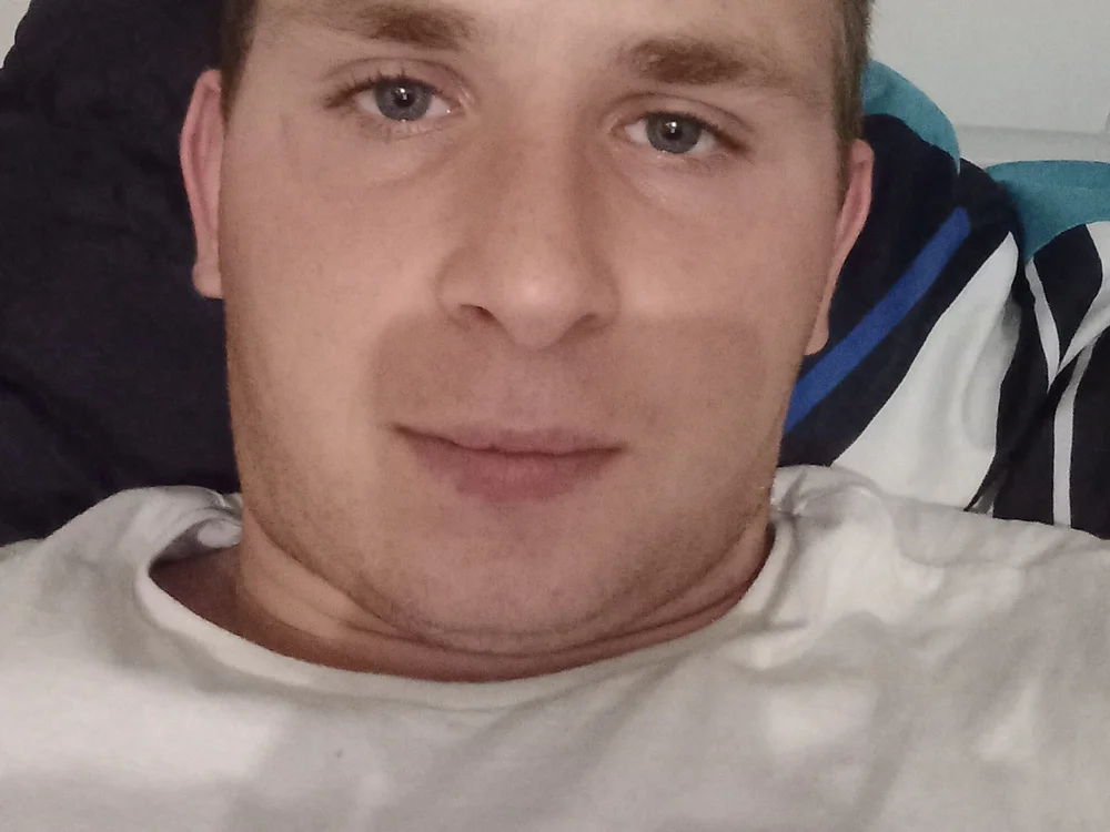 Alexandru12345 offline chatrum