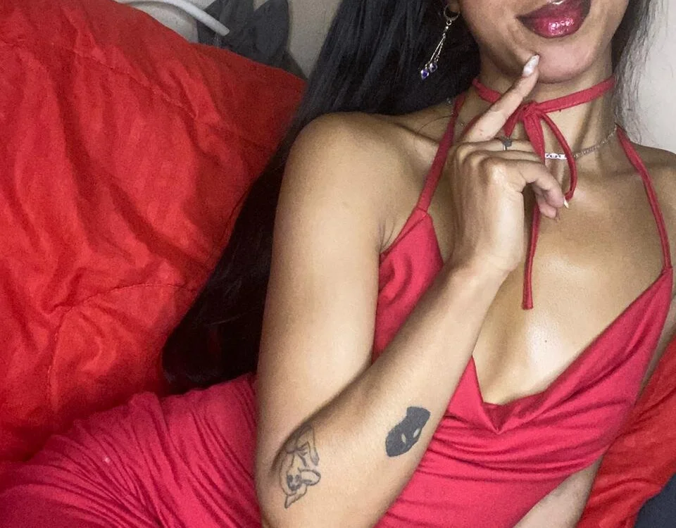 DakotaVelveT's most recent online preview