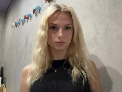 MirandaKunda - Girl 