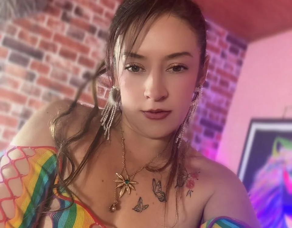 Denise_Diaz Chat XXX offline