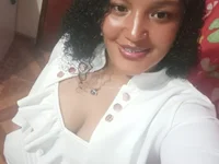 Chat +18 de SofiaRoyal2308 ao vivo