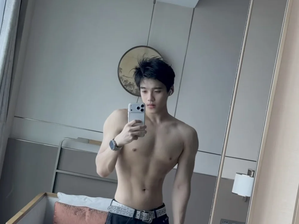 tyylove13 Chat XXX Ngoại tuyến