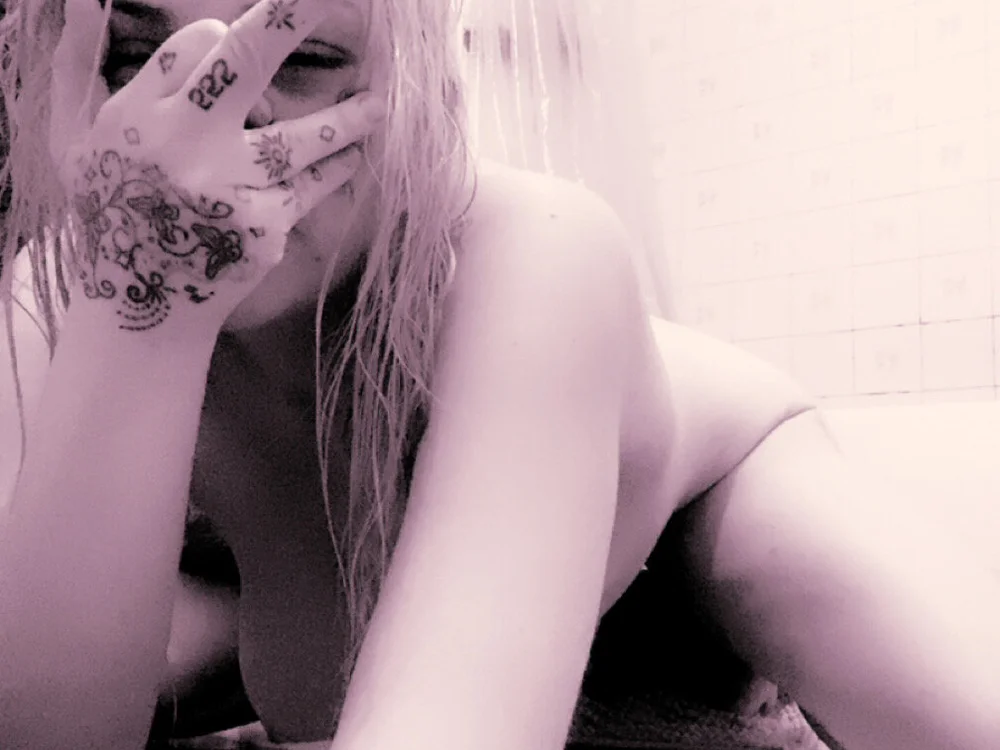 foreverhottt420's Offline XXX Chat