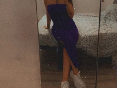 LaMORA_2002 on StripChat