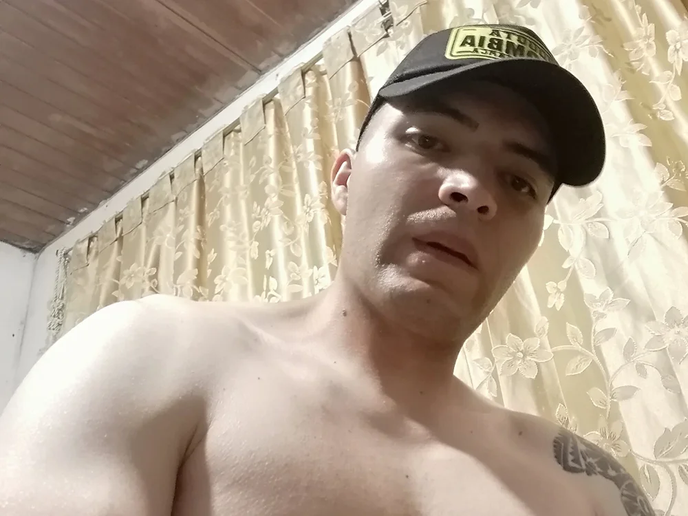 CamHot6900's Offline XXX Chat