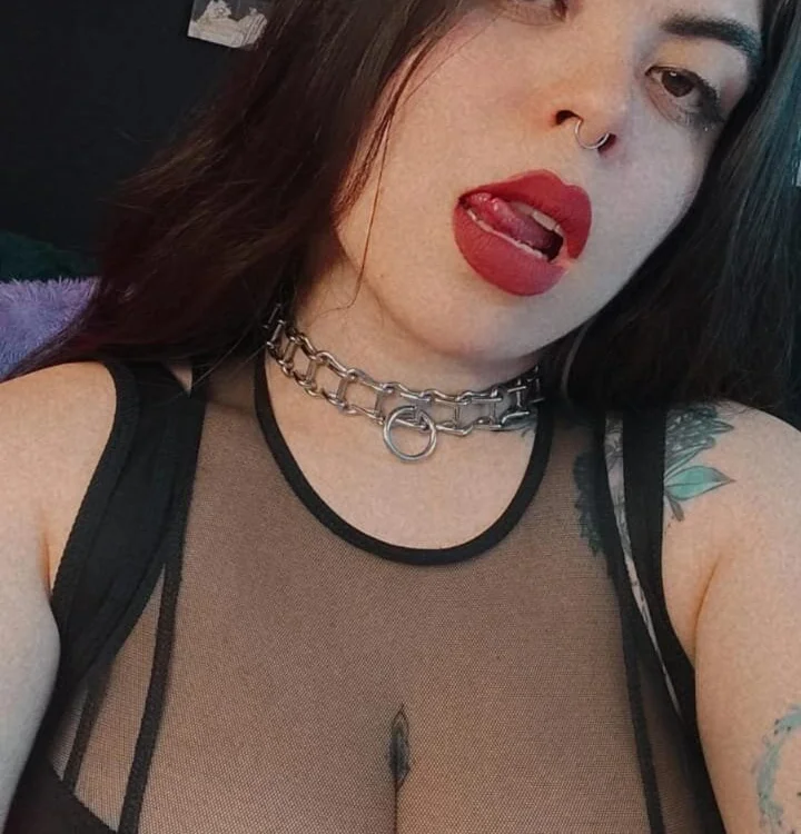 _WednesdayFriday_'s Offline XXX Chat