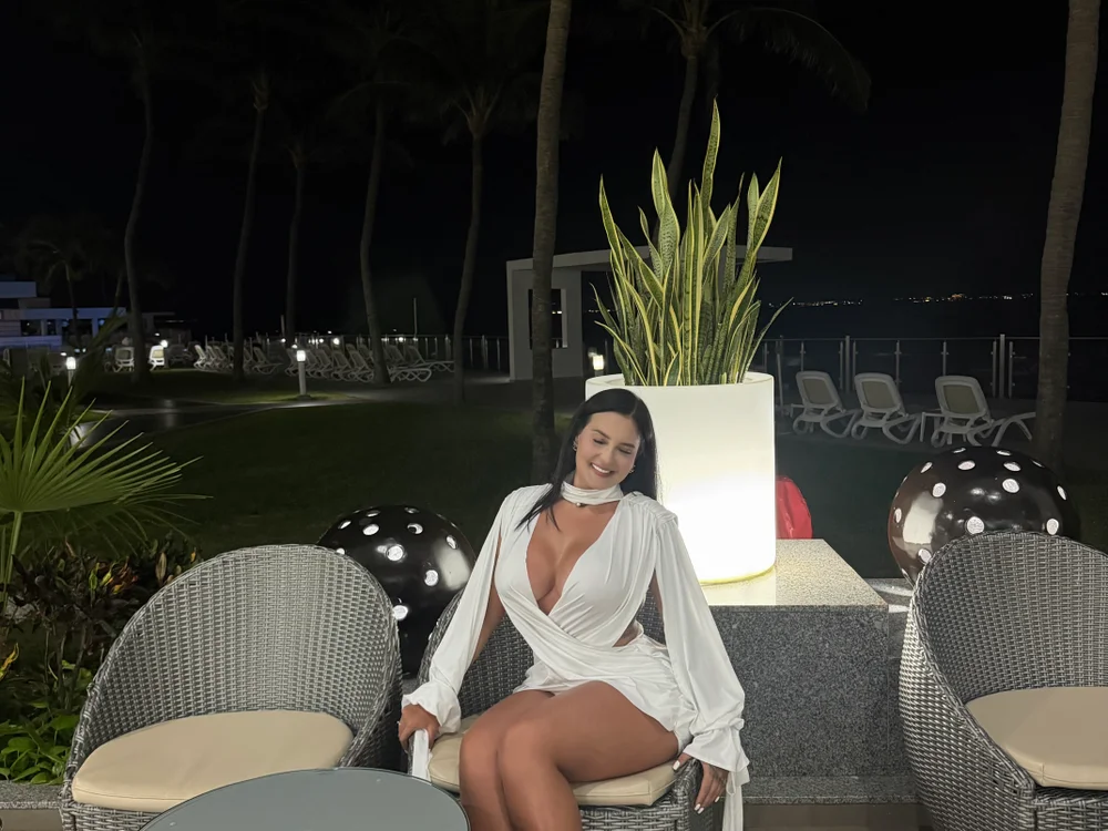دردشة GabyMejiaa الجنسية دون اتصال