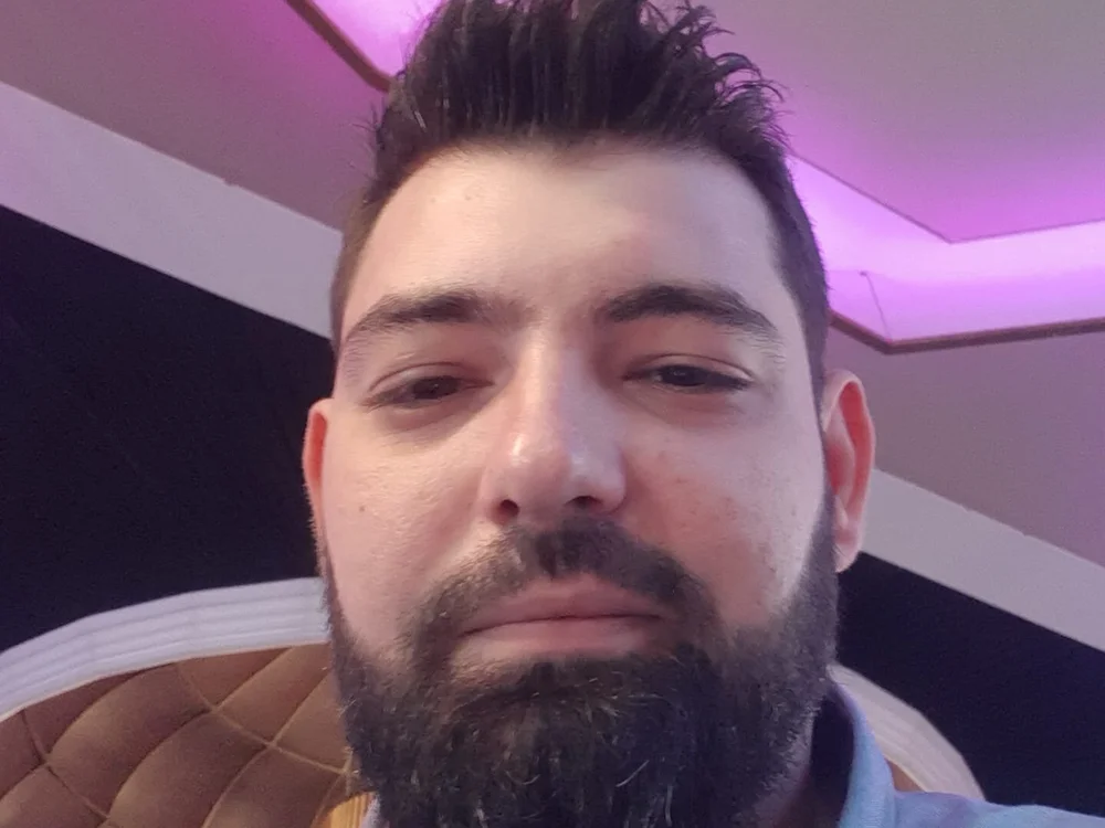 RideOrJump's Offline Chat Room
