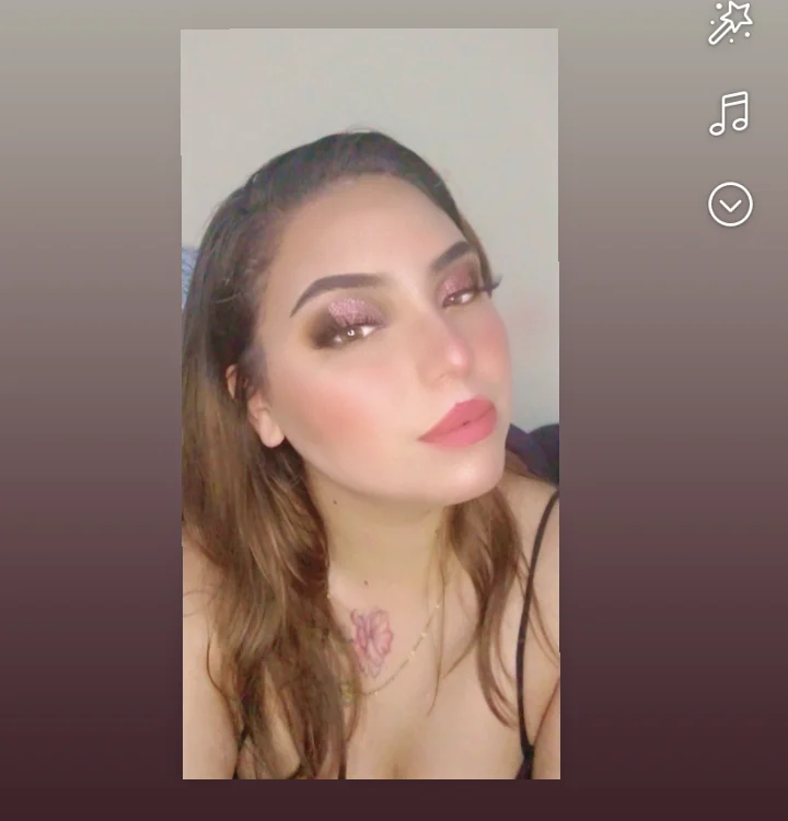 emma904's Offline Chat Room