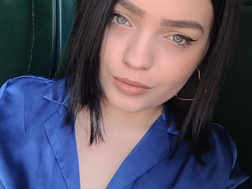 AdelleMarie's Offline Chat Room