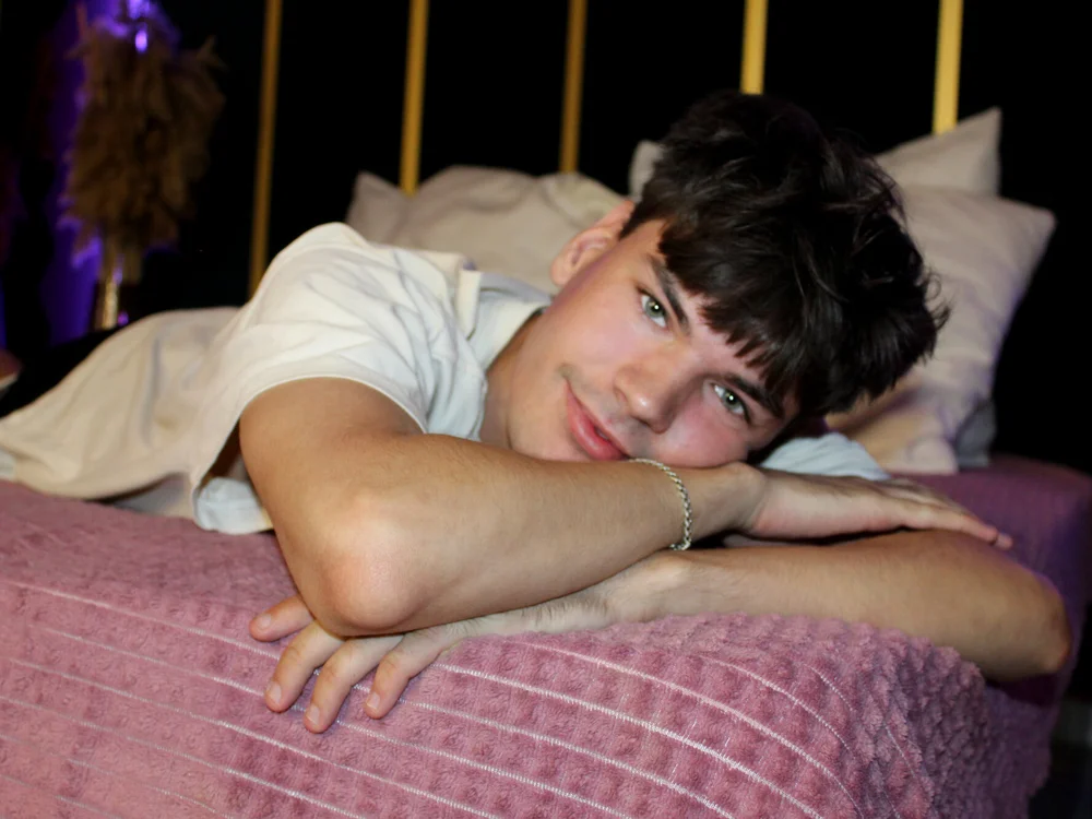 Kamal_Kramer Offline XXX Chat