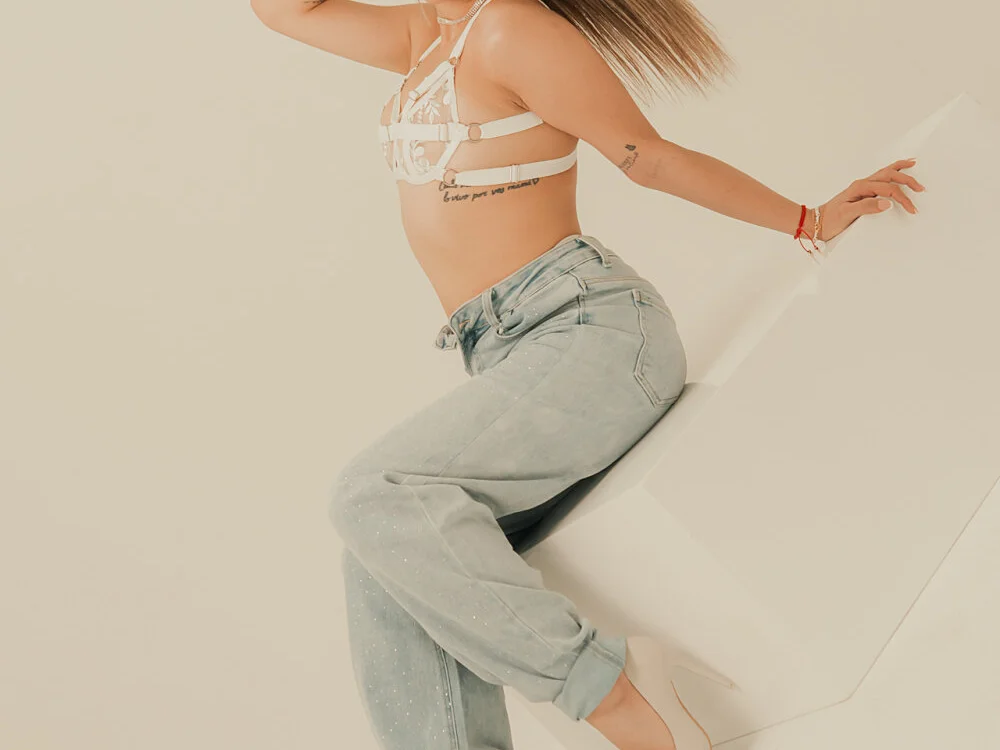 LizzCooper: офлайн-секс-чат