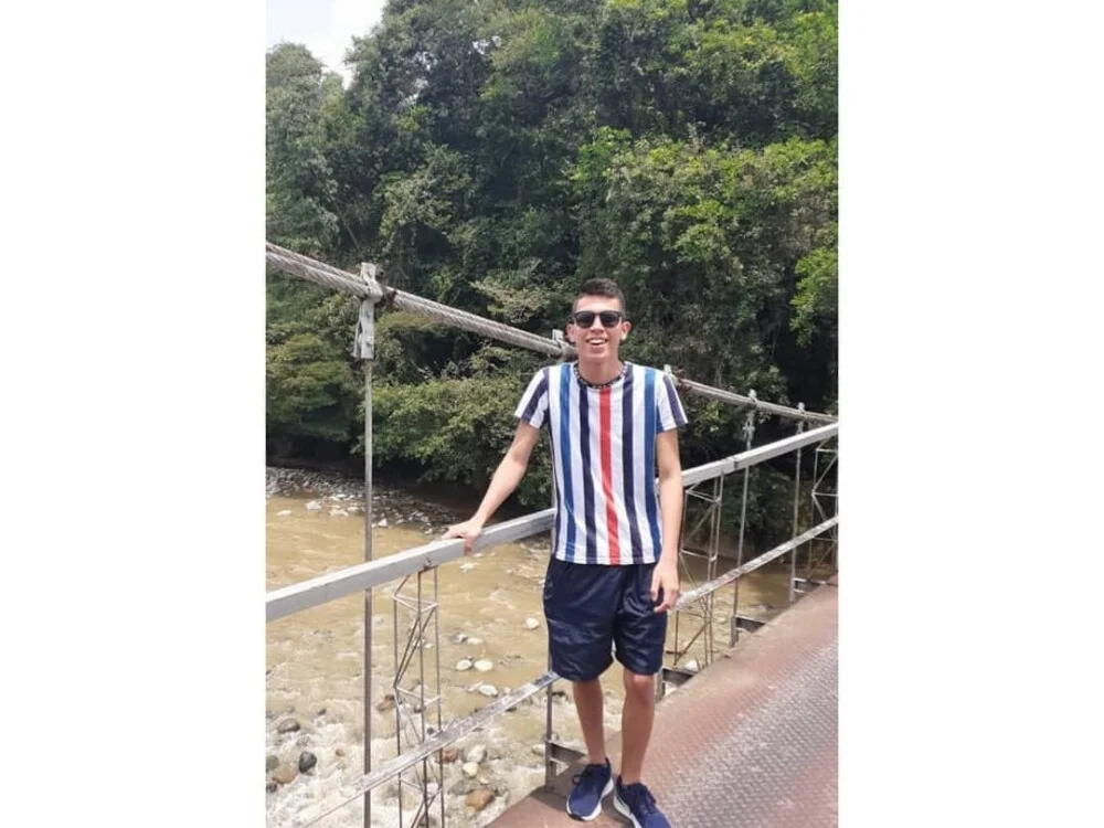 ander199812 Chat XXX offline