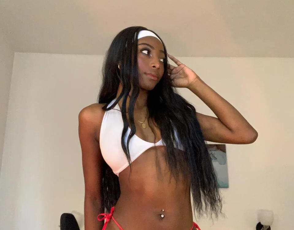 EmillyGracee's Offline Chat Room