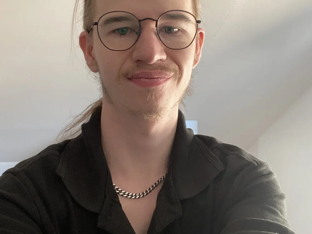 Chat XXX offline de YoungSebi