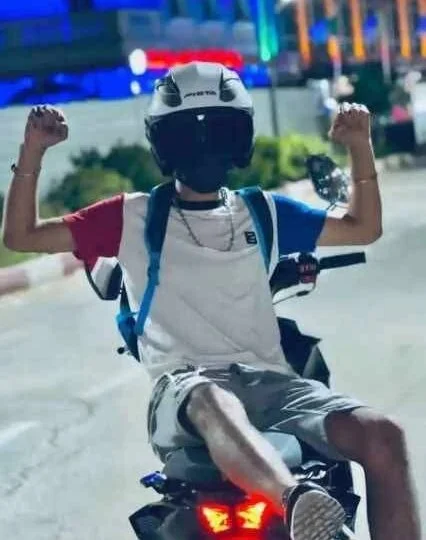 AKRAM_akra Adlı Modelin Çevrimdışı XXX Sohbeti